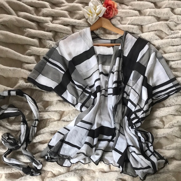 European Shawl Scarf wear Multiple Ways Graphic OS - Picture 9 of 12